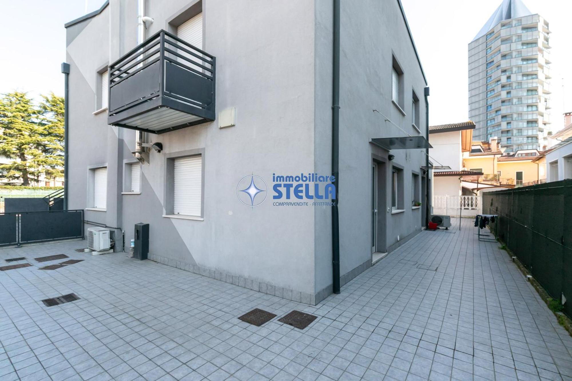 Condominio Milan ليدو دي يسولو المظهر الخارجي الصورة